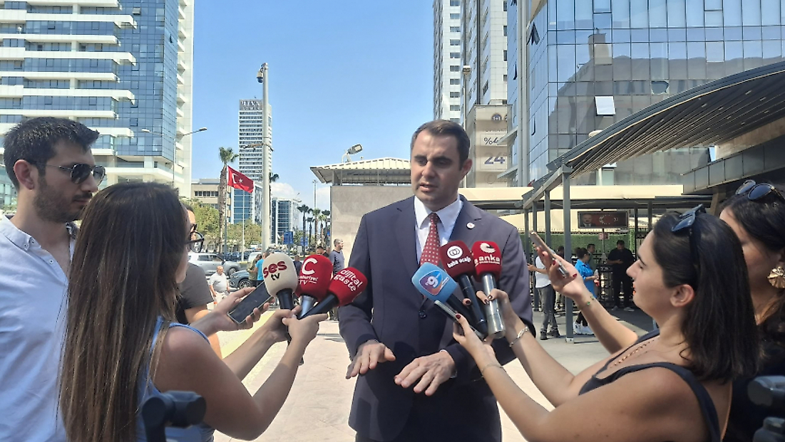 CHP İzmir’den 123 bin liralık iPhone suç duyurusuna Yeni Partili Güç’ten yanıt geldi: Konu bizim için kapandı