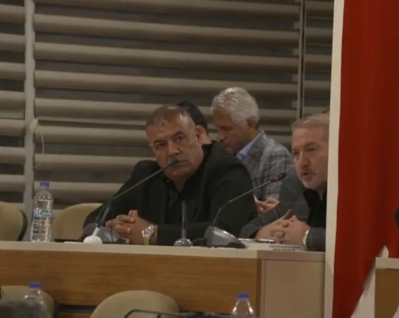 Rönesans Holding'in gece çalışmasına tepki: Sabah namazına kadar kazık çakıyor