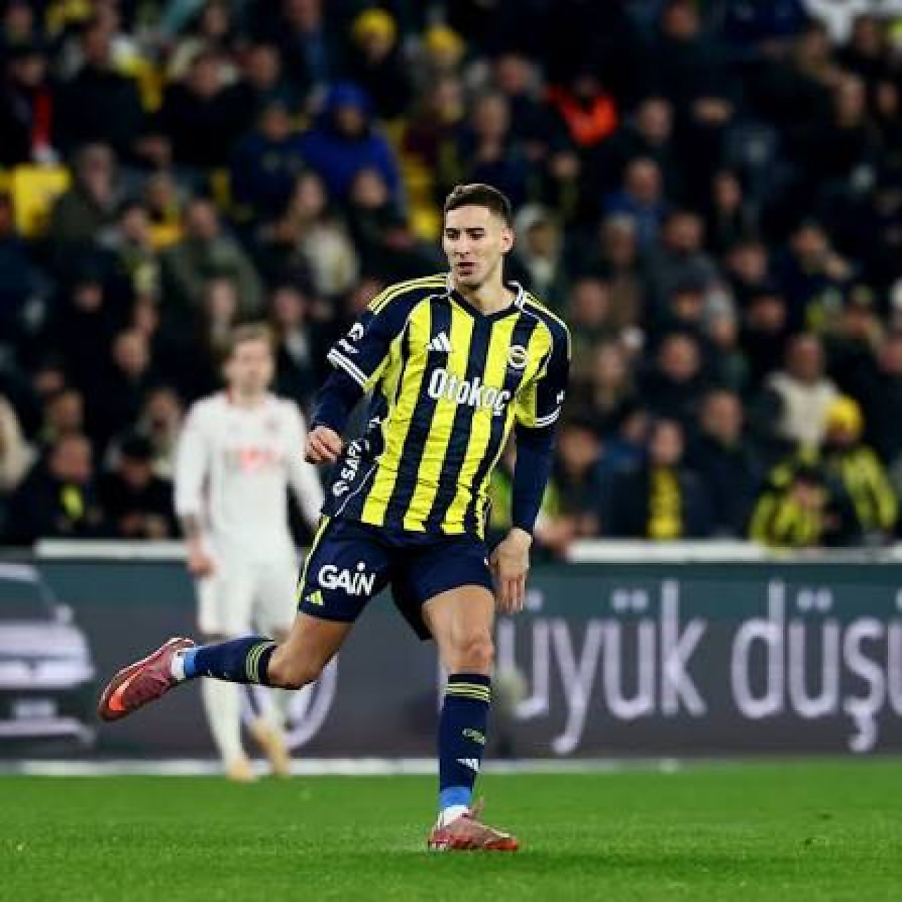 Fenerbahçe 3 puan için Aston Villa deplasmanında: Aston Villa - Fenerbahçe muhtemel 11'ler!