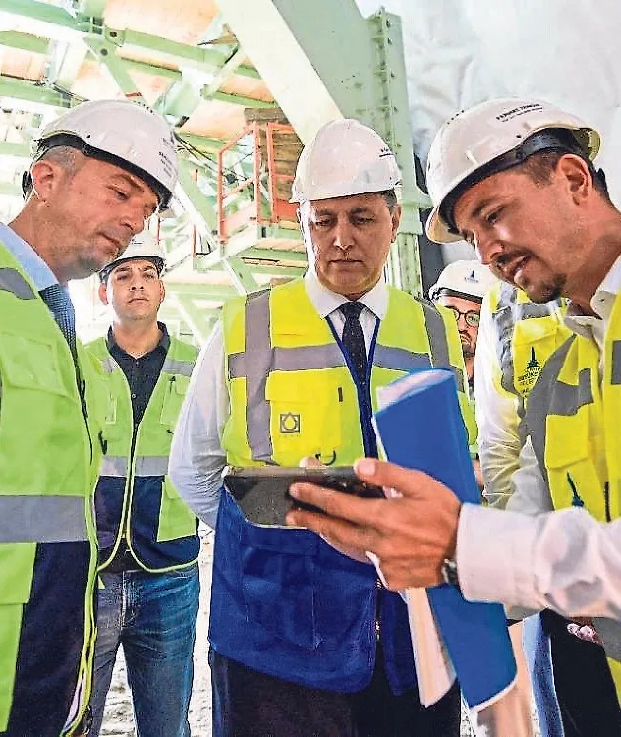 Cemil Tugay'dan İzmir için mega proje açıklaması: Körfez'in altından metro geçecek!