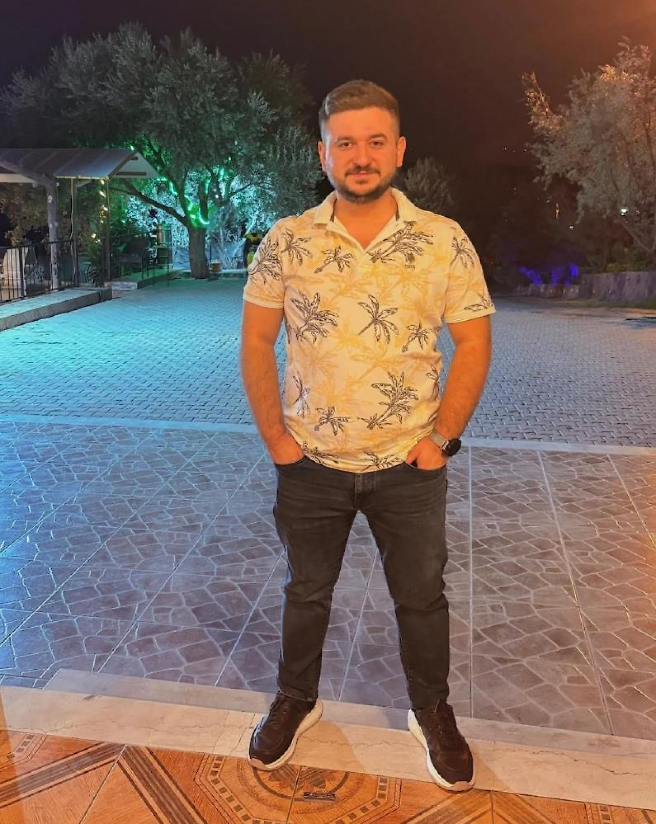 İzmir Buca'da restoranda bıçaklı kavga: İşletme sahibi hayatını kaybetti