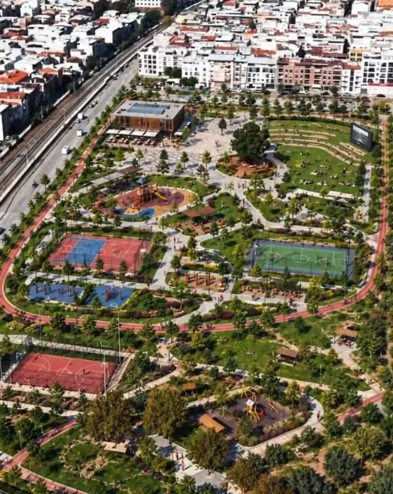 Başkan Yıldız duyurdu: Çiğli'ye 40 dönümlük millet bahçesi geliyor!