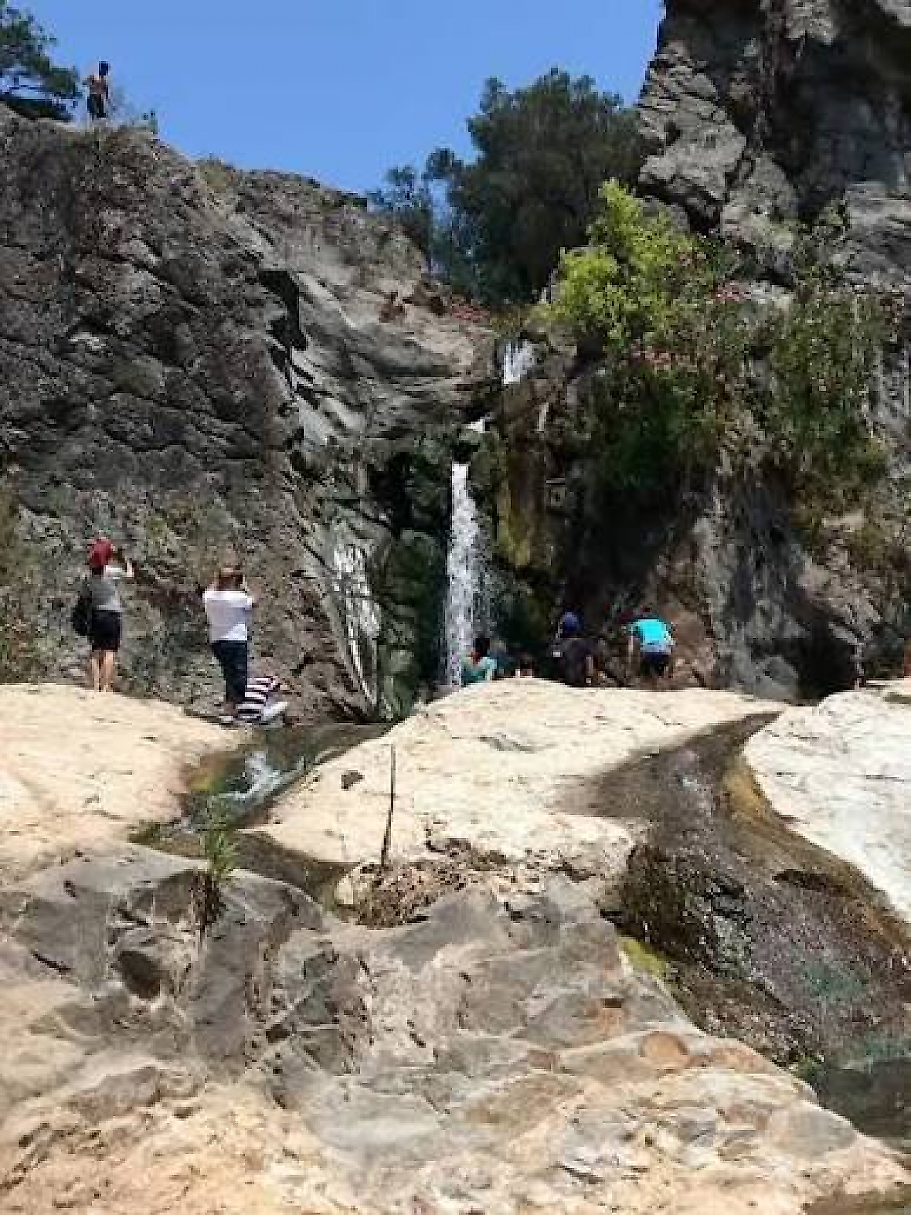 Kavacık Doğa Yürüyüşü ve Şelale Çevresi: İzmir'de Doğanın İçinde Keşif Rotası