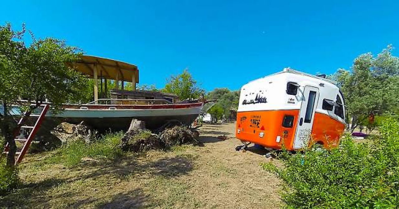 Foça Kamp Yerleri: Denize Sıfır Kamp Alanları ve Doğayla İç İçe Rotalar