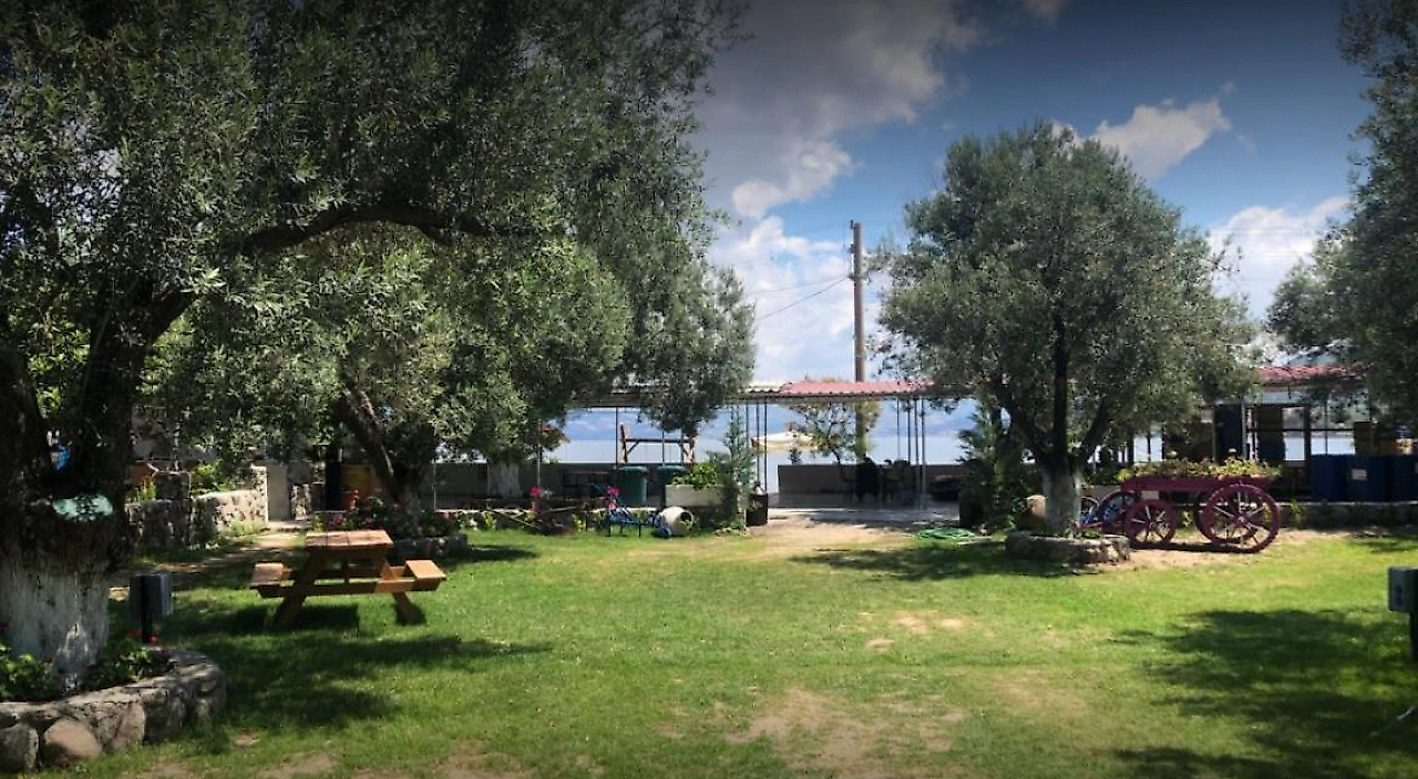 Huzur Camping Dikili: Ege'nin Doğasında Huzurlu Bir Kamp Deneyimi