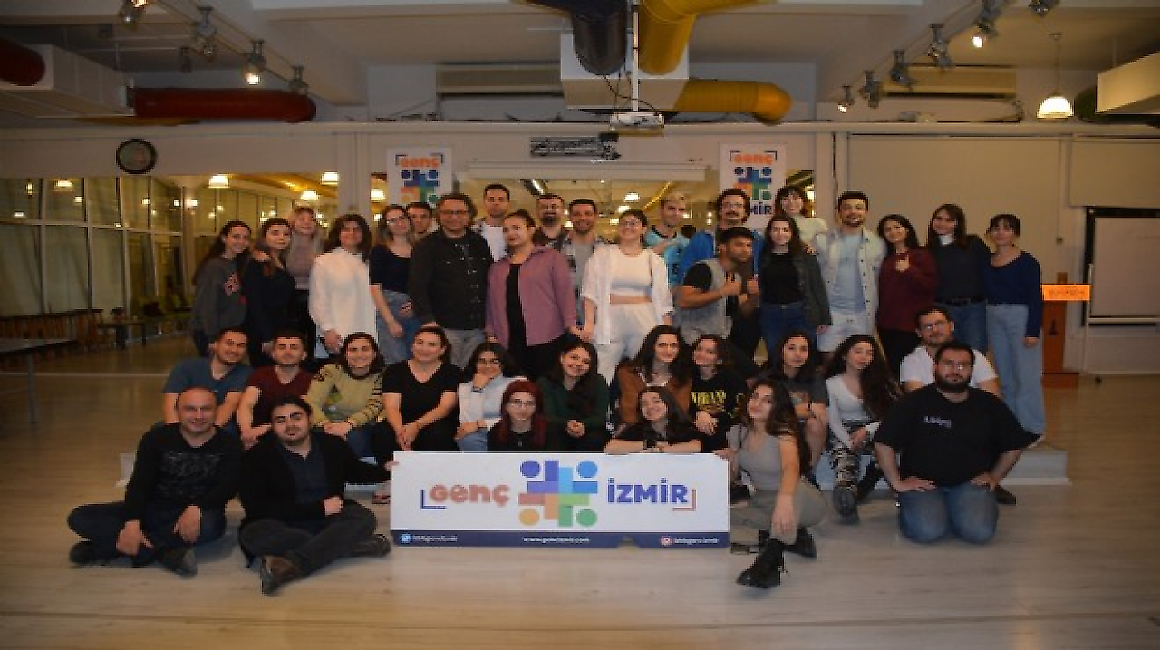 İzmir'de gençler için kurslarda yeni dönem başlıyor: Son başvuru tarihi 9 Ekim