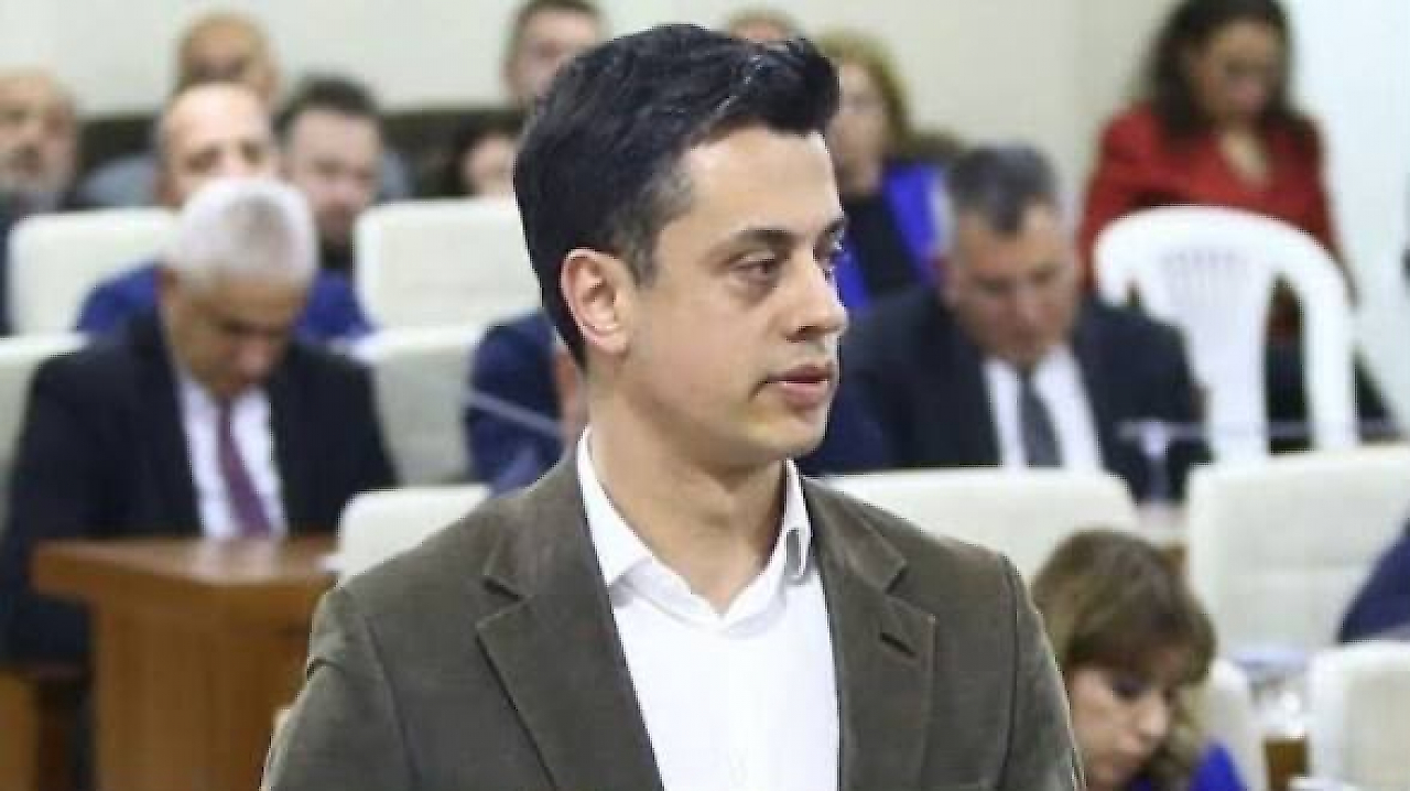 Karabağlar meclisi'nde 'Esentepe' polemiği: Bilal Saygılı sokağa attığınız kadını evine soktu!