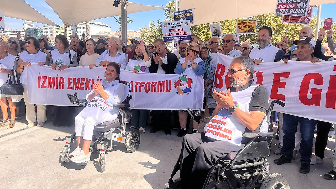 İzmir'de emeklilerden seyyanen zam çağrısı: Hakkımızı istiyoruz