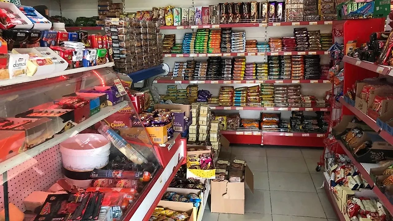 Mahalle esnafı kepenk indiriyor! 353 bakkal açıldı, 627'si kapandı