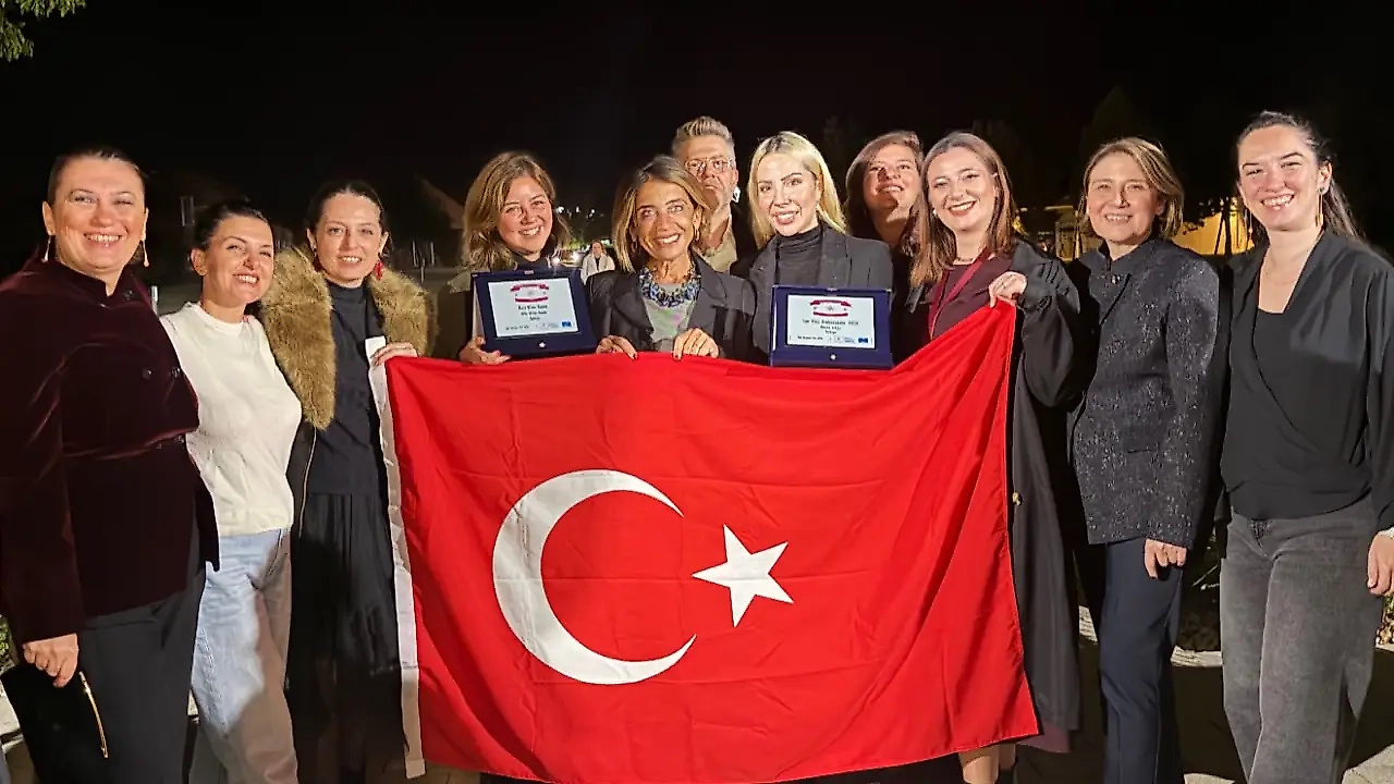 Merve Arkas'a uluslararası ödül: İzmir 2027'de Iter Vitis'e ev sahipliği yapacak