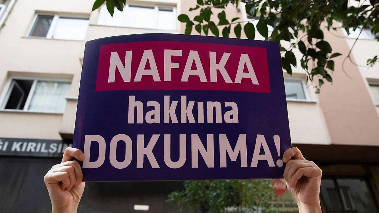 Kadın örgütlerinden 'nafaka' tepkisi: 'SMS ile 'boş ol, boş ol, boş ol' deyip boşanacaklar!