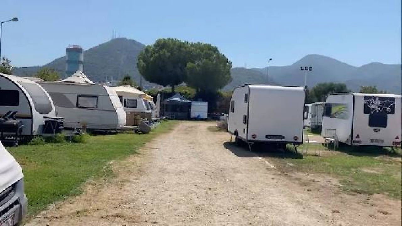 Bergama Karavan Kamp Alanı: Karavanla Konaklamak İsteyenler İçin Doğayla İç İçe Bir Durak
