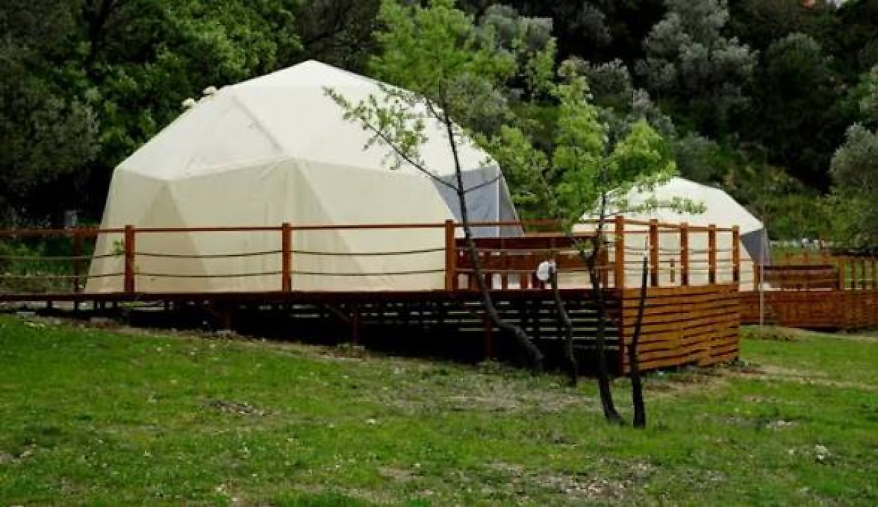 İzmir Seferihisar Kamp Yerleri: Denize Sıfır Kamp Alanları ve Doğayla İç İçe Rotalar