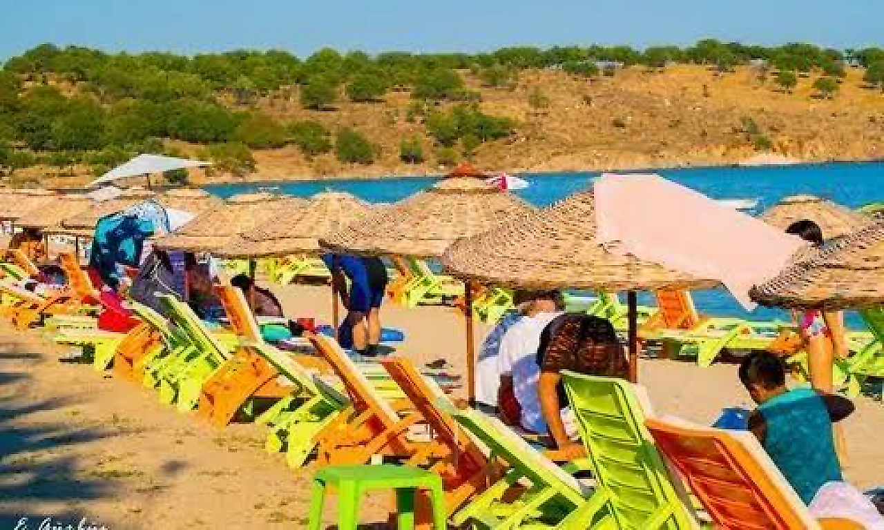 Çandarlı Çevresindeki Kamp Alanları: Denize Sıfır Kamp ve Karavan Tatili Rehberi