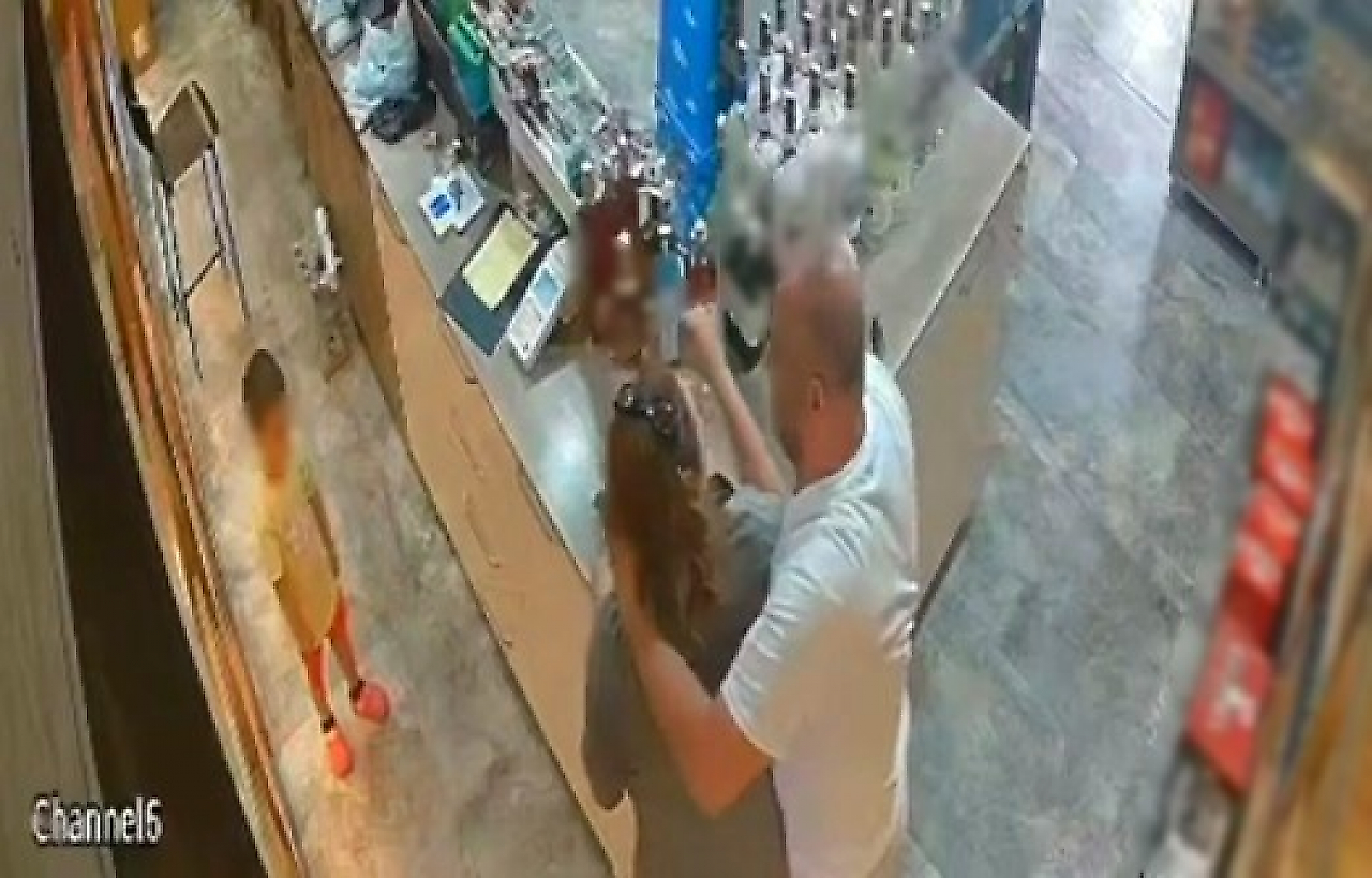İzmir'de kan donduran görüntü: Çocuğunun gözü önünde eşini darp edip boğmaya çalıştı