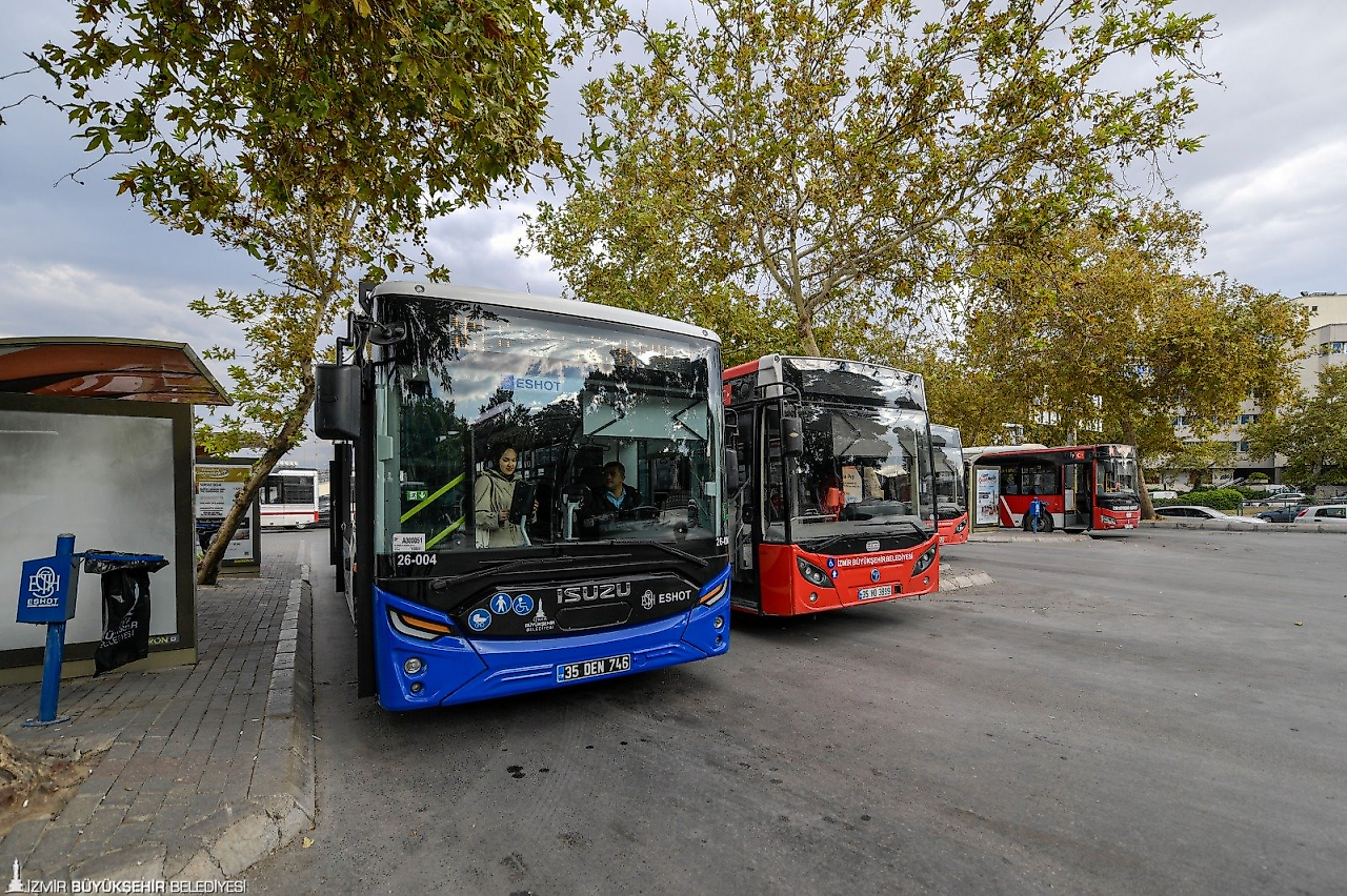 İzmir'e 111 yeni otobüs: ESHOT ve İZULAŞ filosu büyüyor