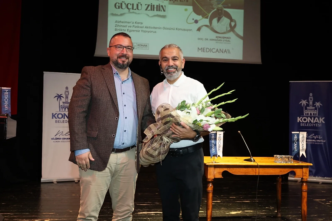 Alzheimer ile mücadelede tek reçete bulmaca değil: Konaklılar harekete geçti