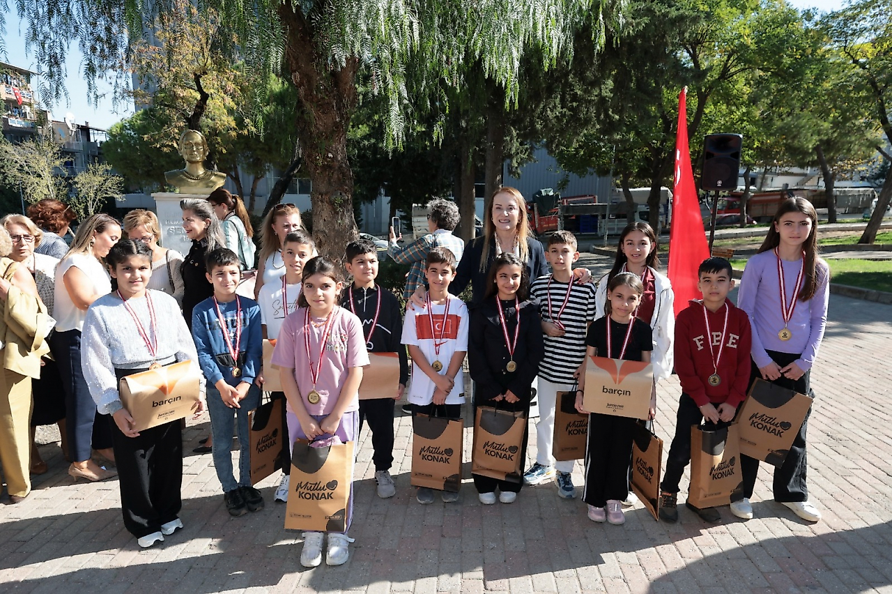 İzmir'de Şenel Aksu anısına 7'nci kez koşu düzenlendi