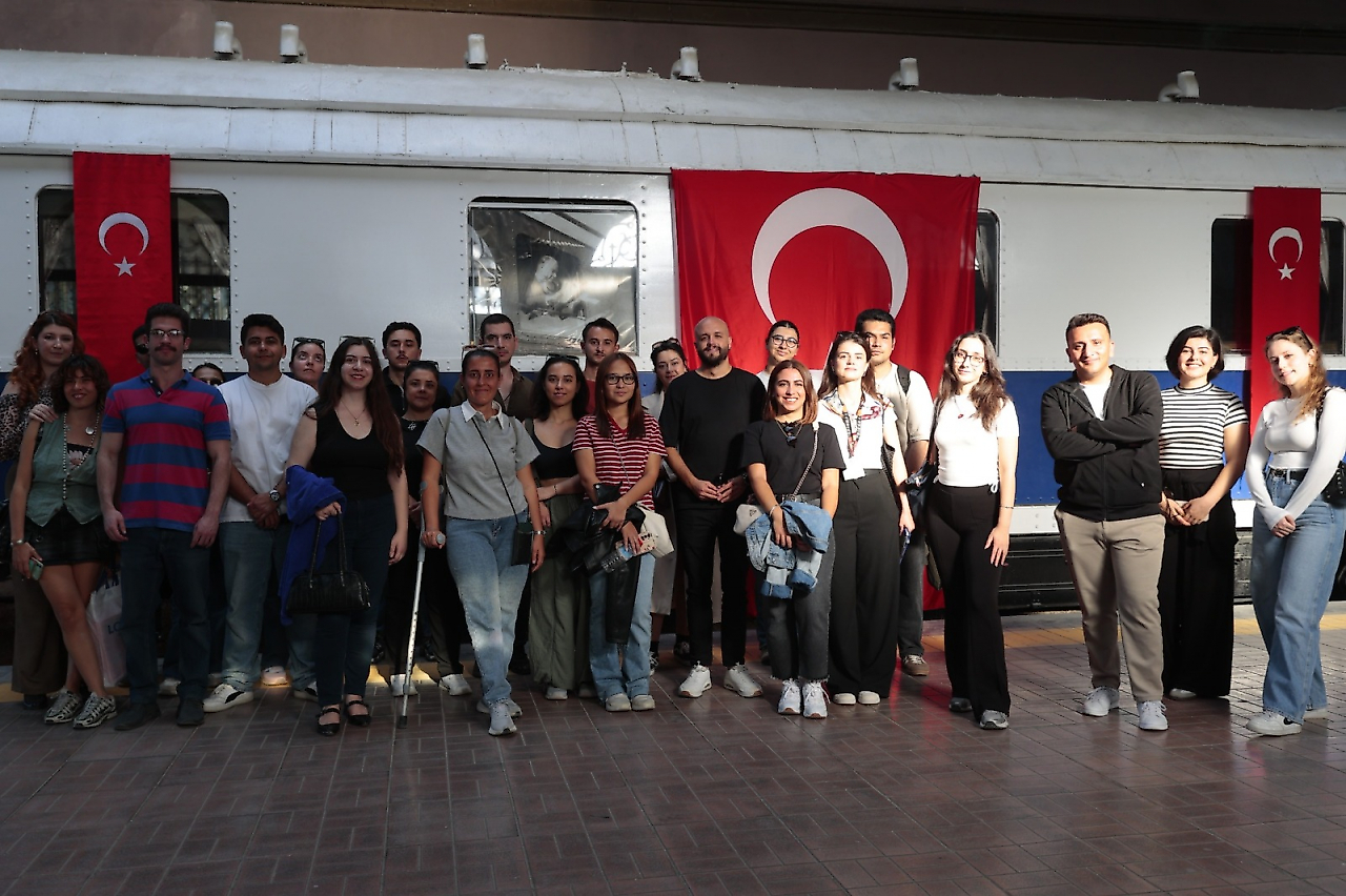 Konak Belediyesi gençleri Alsancak'ın tarihiyle buluşturdu