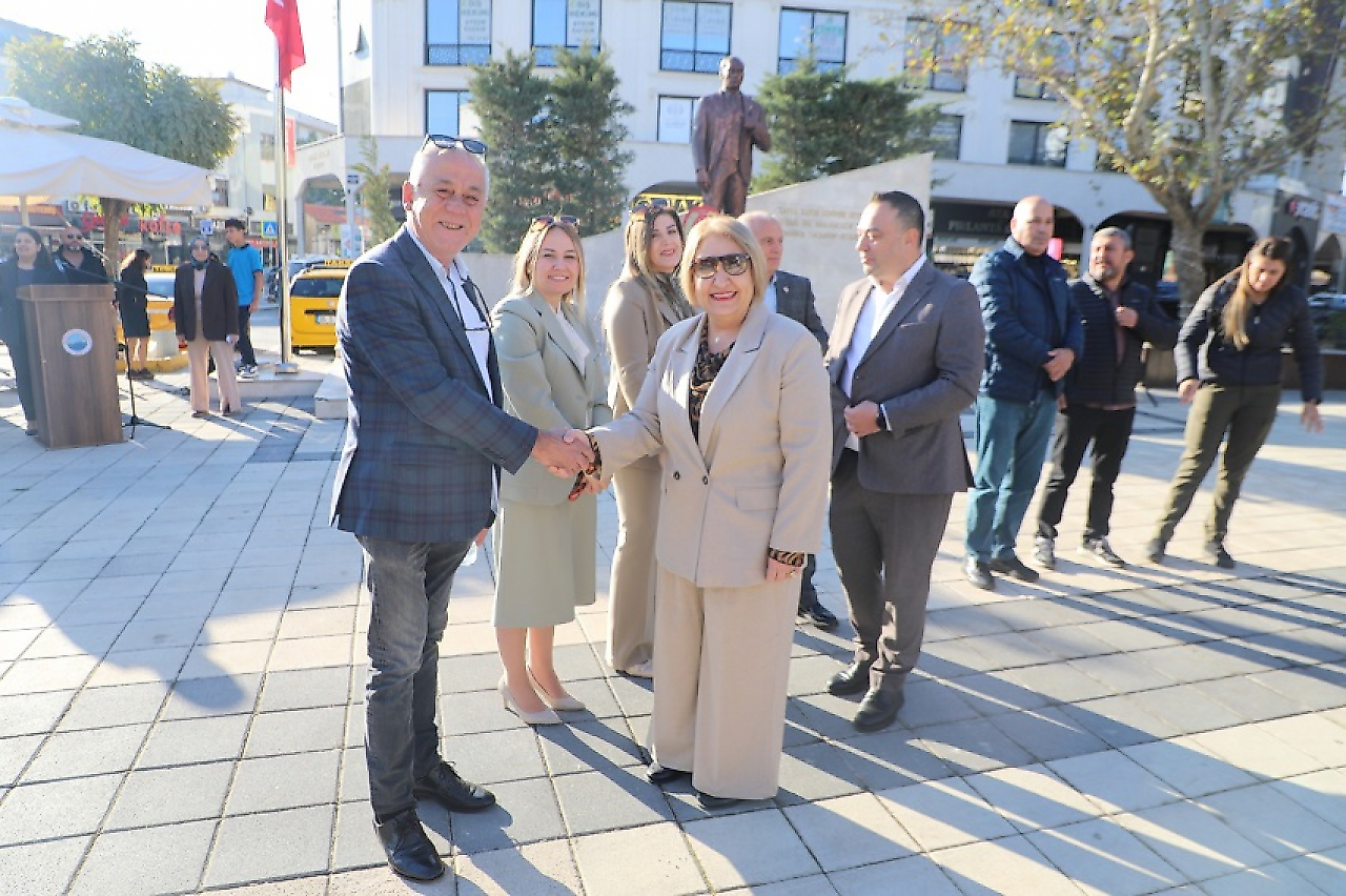 Menderes'te Muhtarlar Günü buluşması: 44 muhtar bir araya geldi