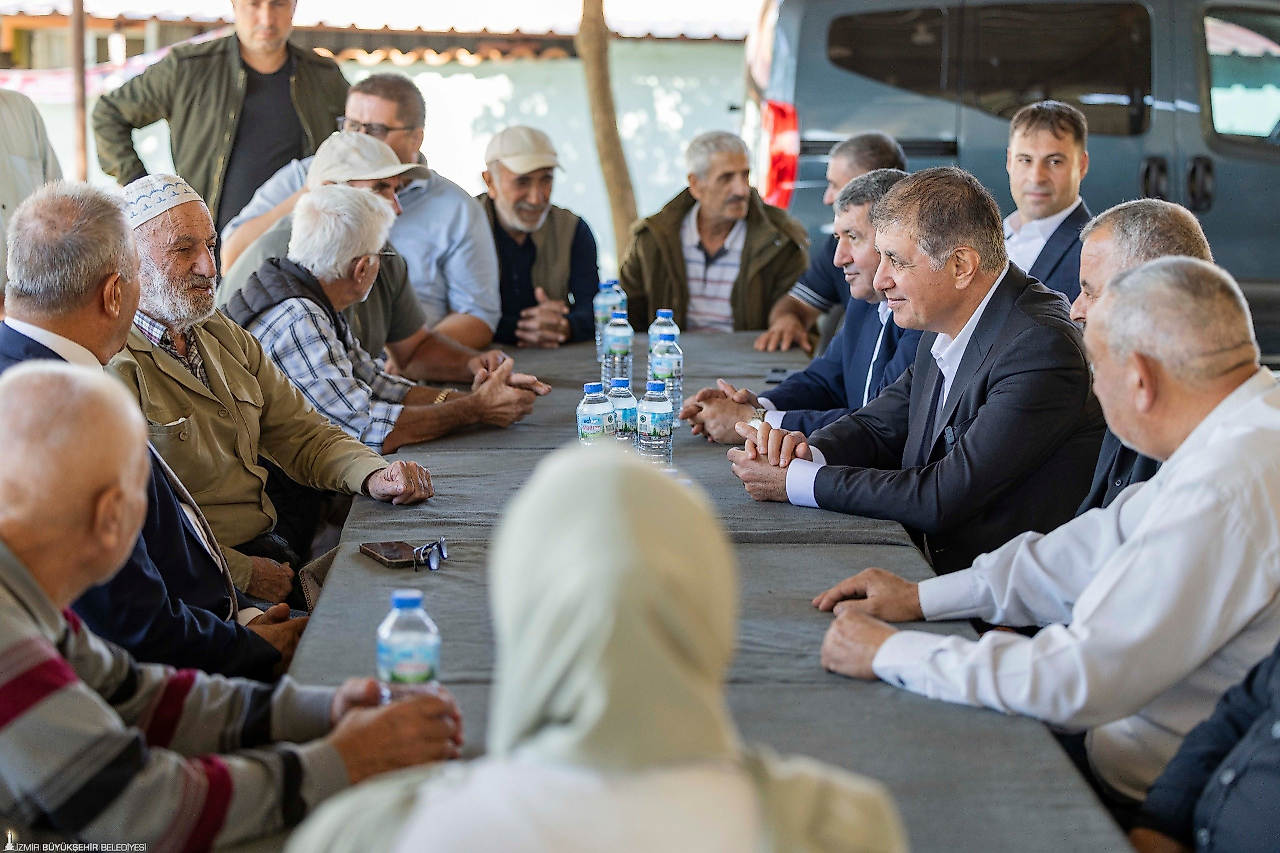 Başkan Tugay'dan Bayındır'da saha mesaisi