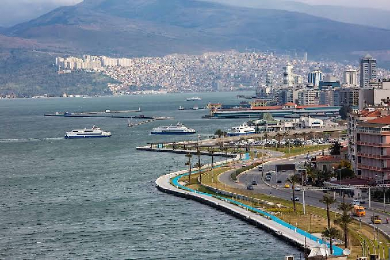 İzmir Konak Kamp Yerleri: Konak'ta Kamp Yapılabilecek Alanlar ve Ulaşım Bilgileri