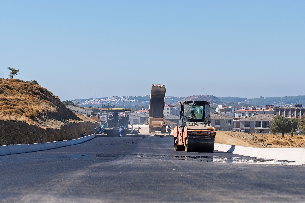 Seferihisar'da 40 dakikalık trafik çilesi bitiyor: Yeni çevre yoluyla hedef 5 dakika!