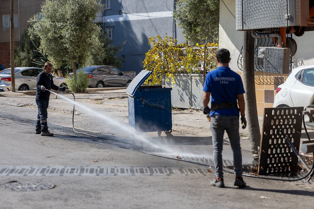 İzmir'de kış hazırlığı: 117 bin yağmursuyu ızgarası temizlendi