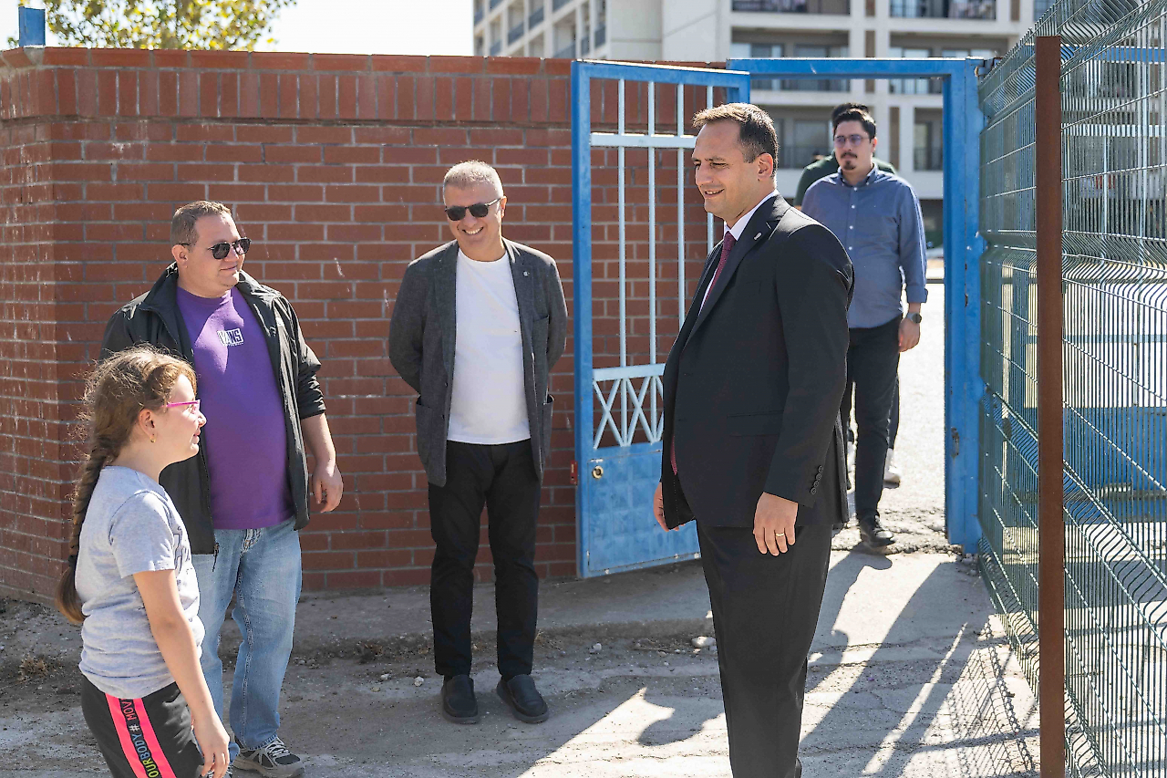 Bornova'da okul çevrelerine güvenlik düzenlemesi: Başkan Eşki'den seferberlik çağrısı