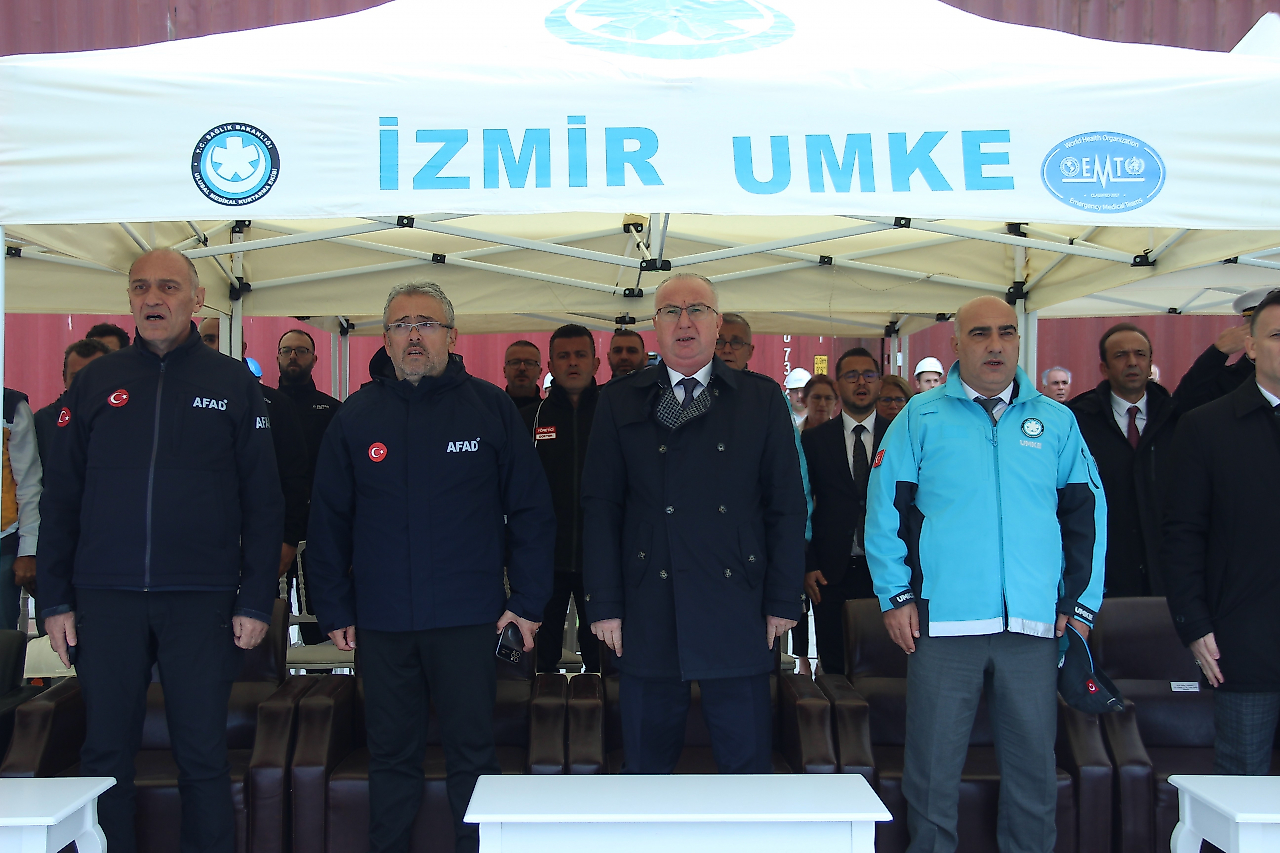 İzmir Alsancak Limanı'nda kimyasal sızıntı ve patlama tatbikatı