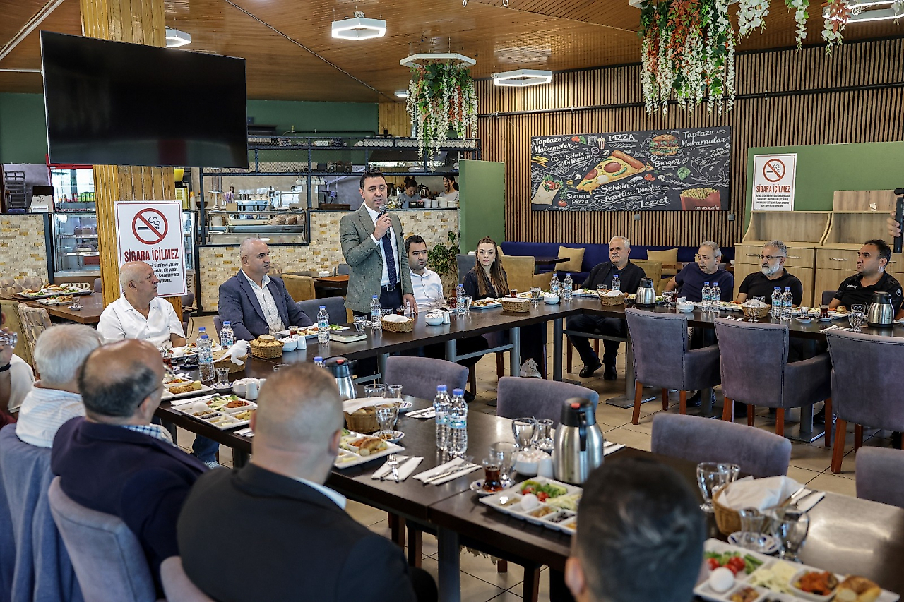 Bayraklı'da amatör spor kulüplerine 3 milyon liralık destek