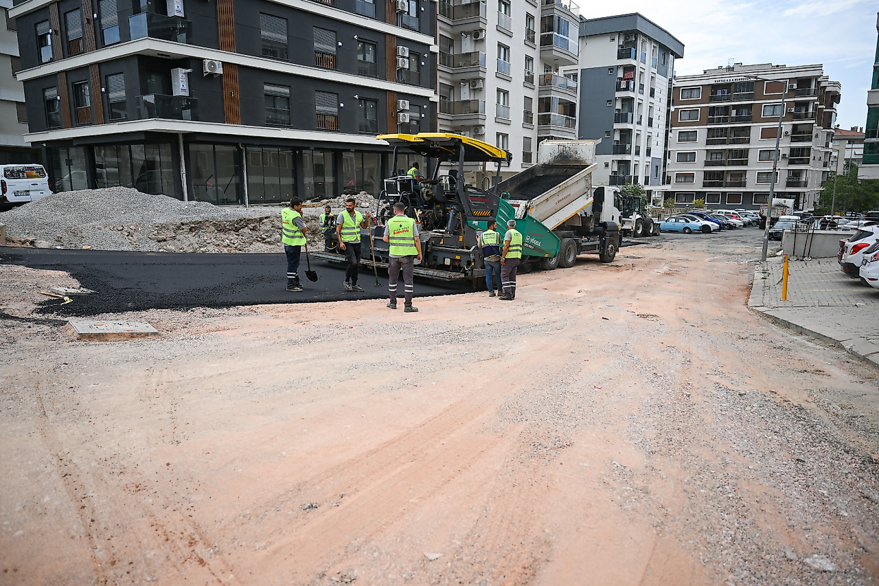 Bornova'da büyük dönüşüm: Moloz alanı yeni buluşma noktasına dönüşüyor