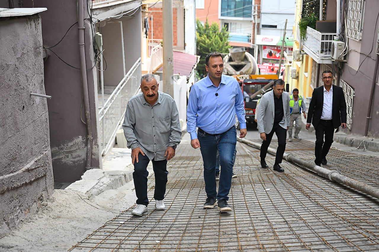 Bornova'da yıllardır sorun olan yokuş güvenli hale getirildi