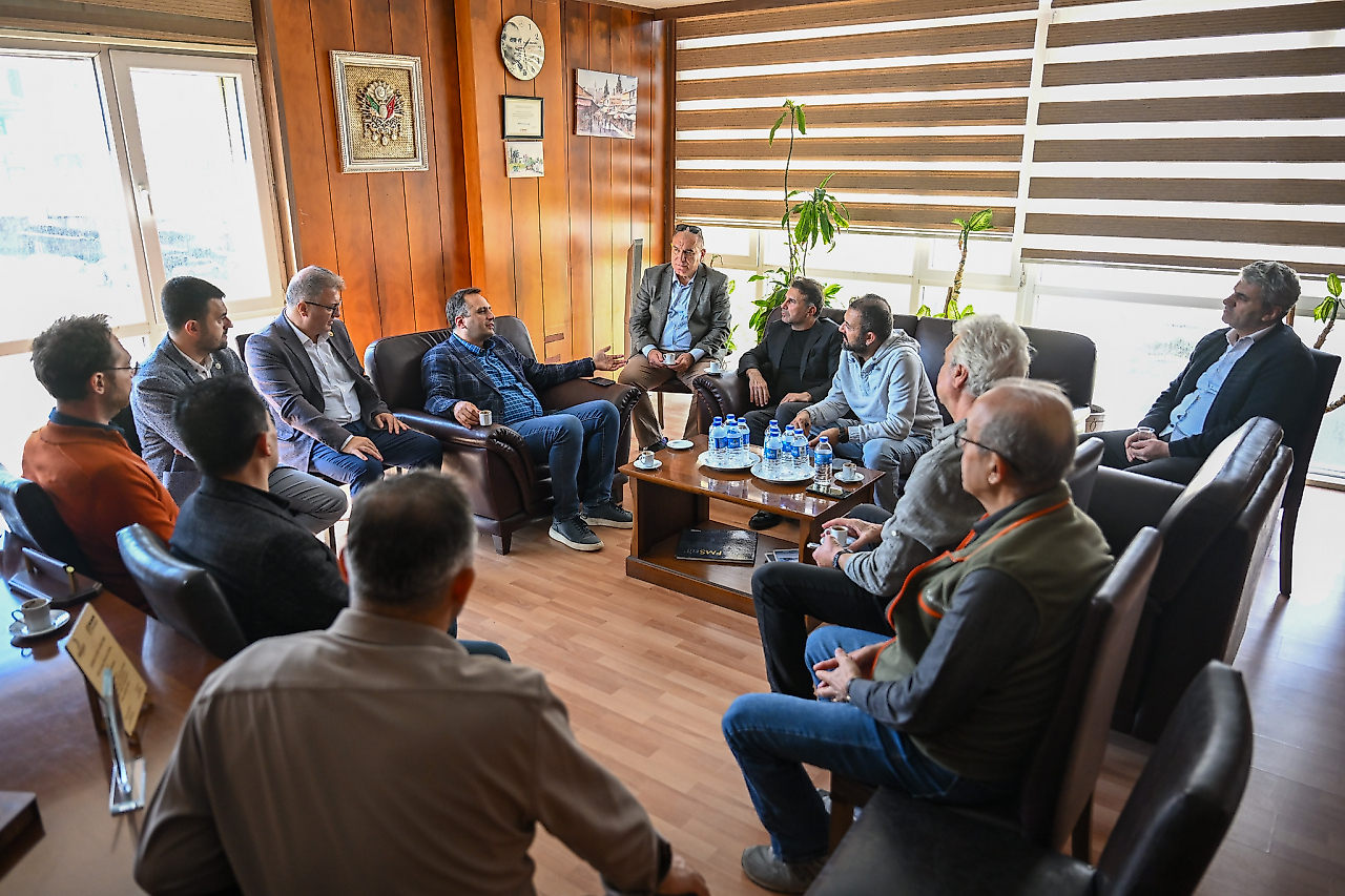 Bornova'da sanayi esnafından ekonomik sıkıntı uyarısı: Eşki'den bağımsız ekonomi vurgusu