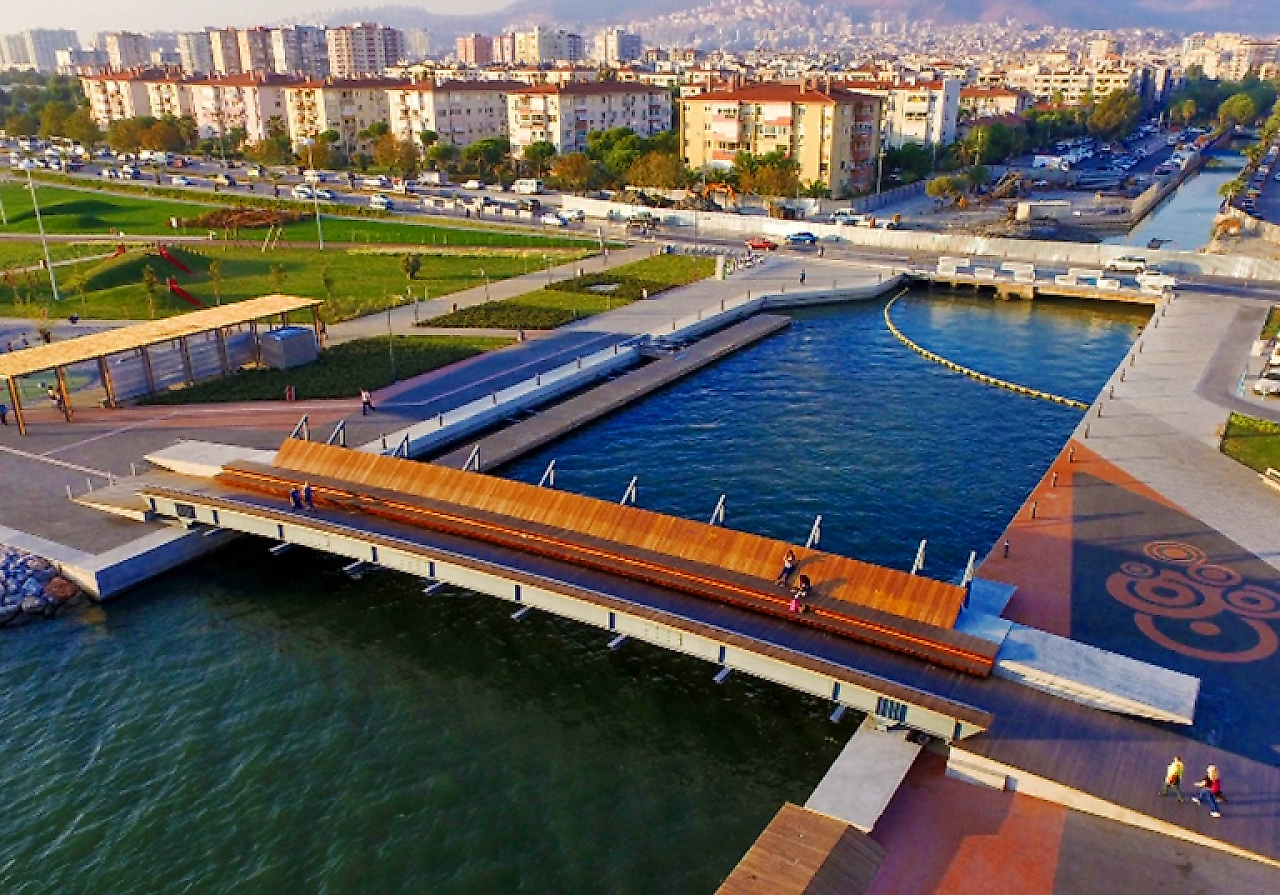 Karşıyaka Kamp Yerleri: İzmir'de Doğa ve Denizle İç İçe Kamp Rehberi