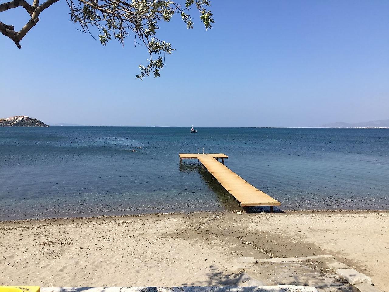 Yenişakran Plajı Kamp Alanı: Aliağa'da Deniz Kenarında Huzurlu Kamp Keyfi