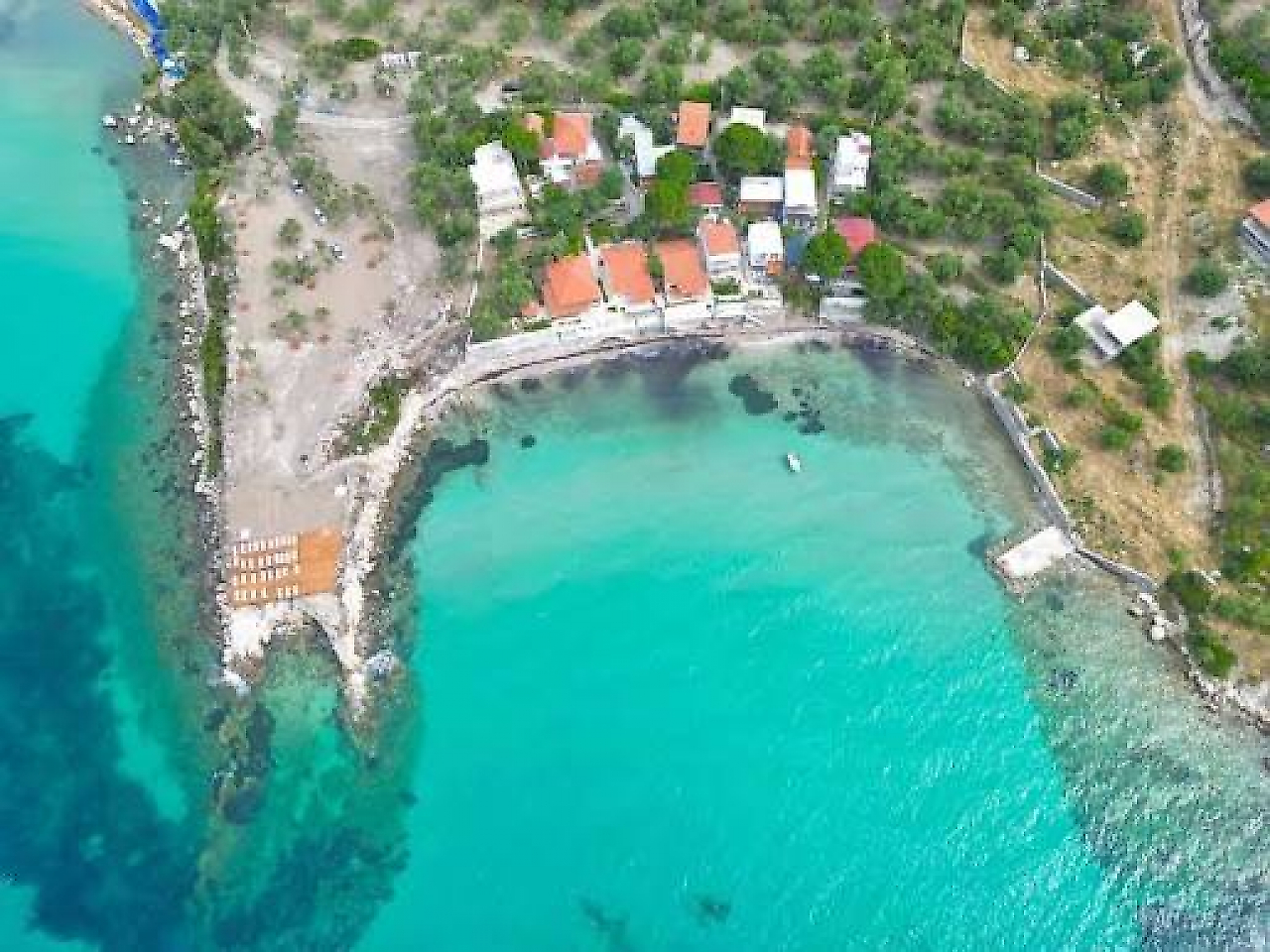 Dikili Kamp Yerleri: Denize Sıfır ve Doğayla İç İçe Kamp Alanları
