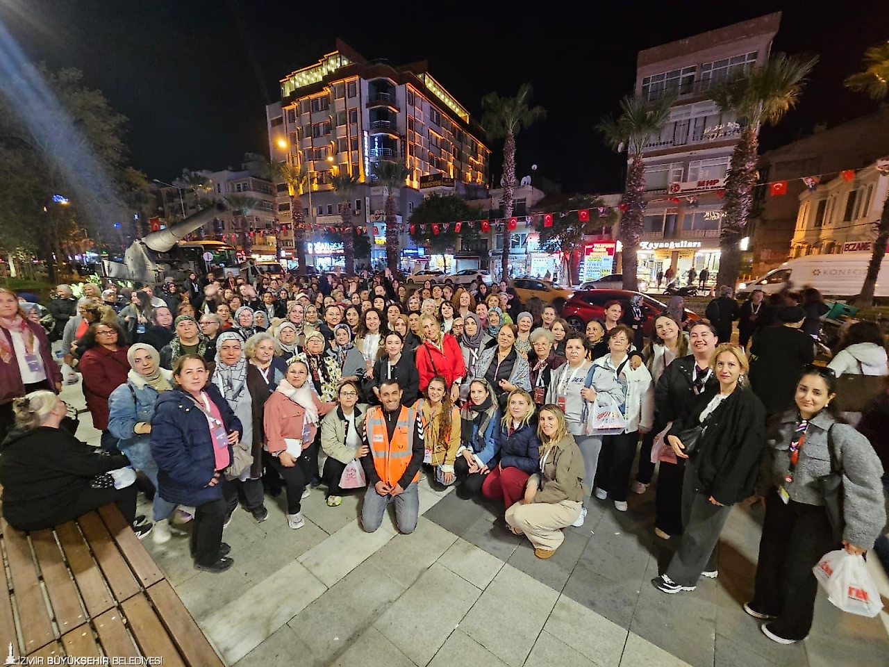 İzmir'de Cumhuriyet Bayramı etkinlikleri: 450 kişi katıldı