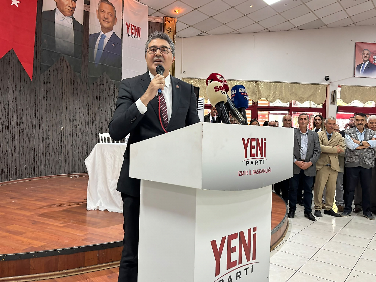 YENİ Parti Buca'da partililer sandık başında: Duyan ve Bulut örgütün kantarında!