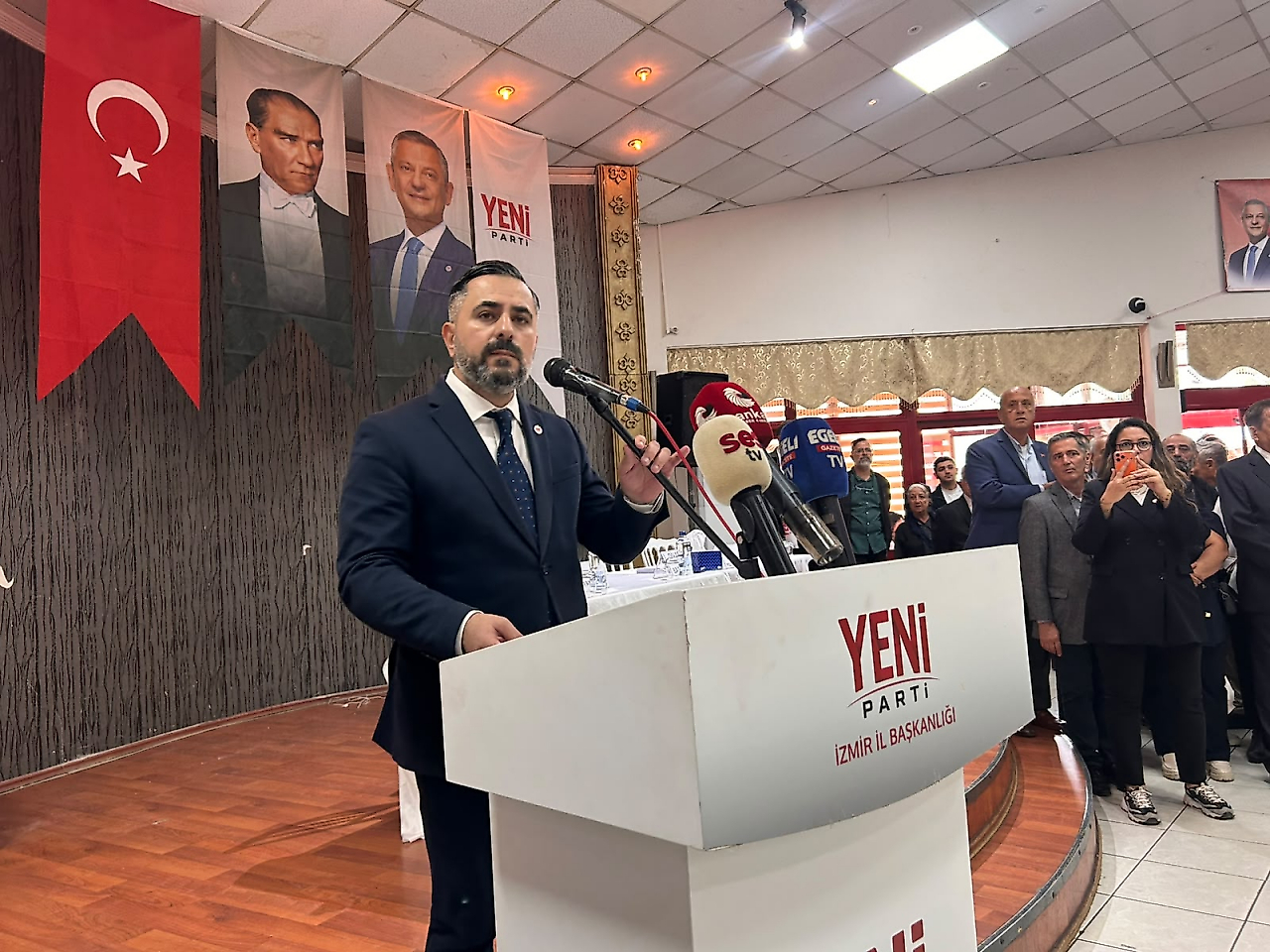 YENİ Parti Buca'da partililer sandık başında: Duyan ve Bulut örgütün kantarında!