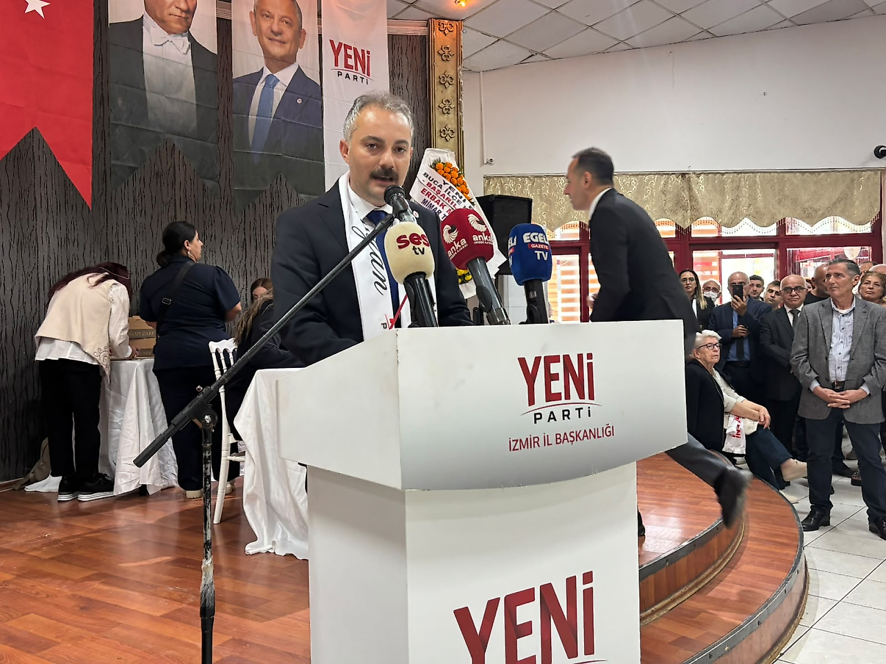 YENİ Parti Buca'da partililer sandık başında: Duyan ve Bulut örgütün kantarında!