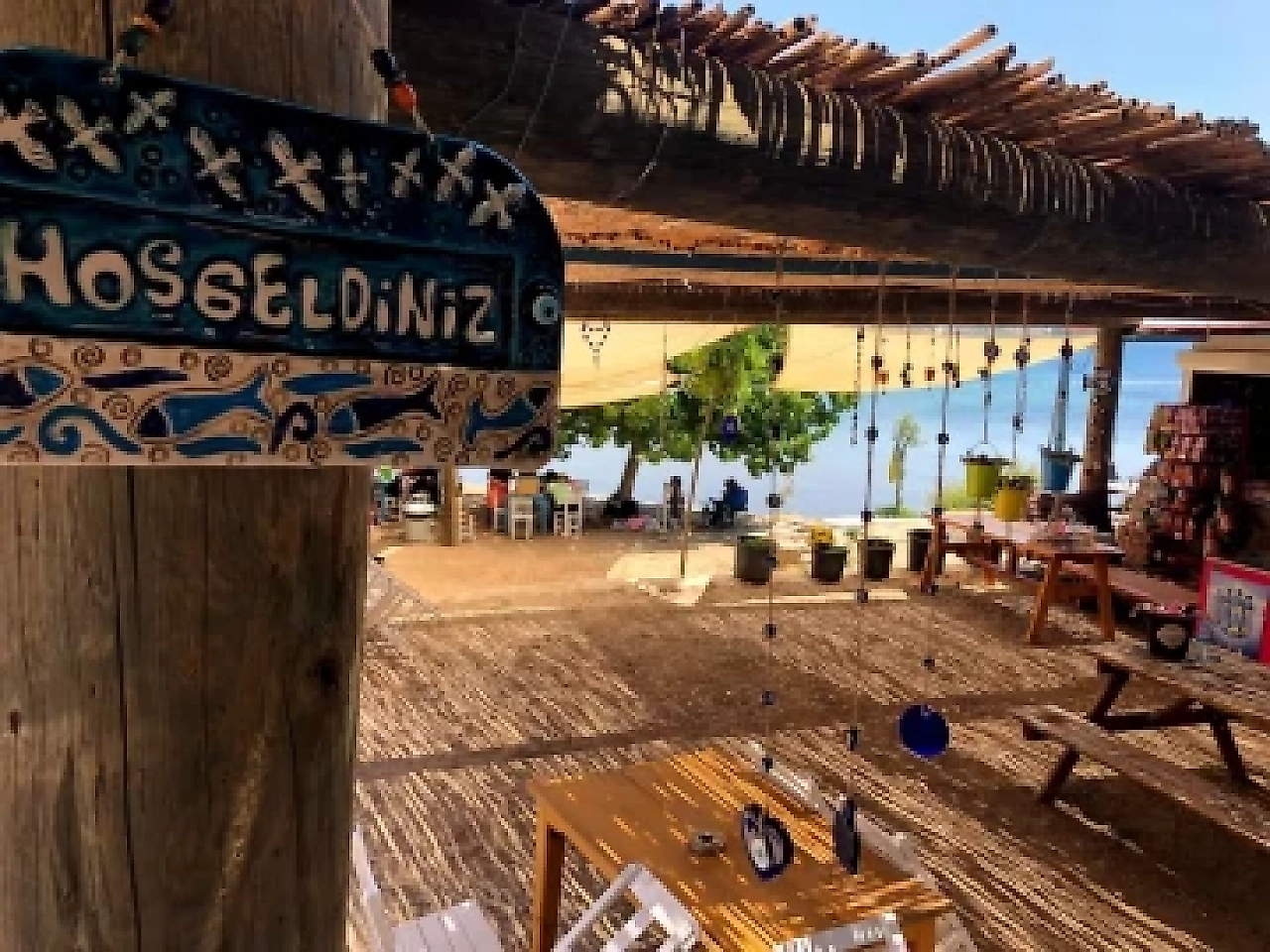 EOS Kamping & Cafe: Dikili Denizköy'de Denize Sıfır Kamp Keyfi