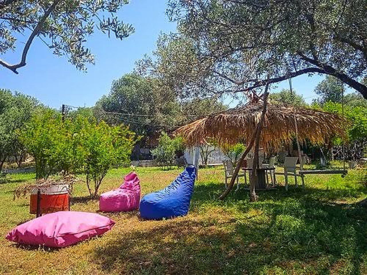 Double CC Woodcamp Nerede? Foça'da Bungalov, Çadır ve Karavan Kampı Rehberi