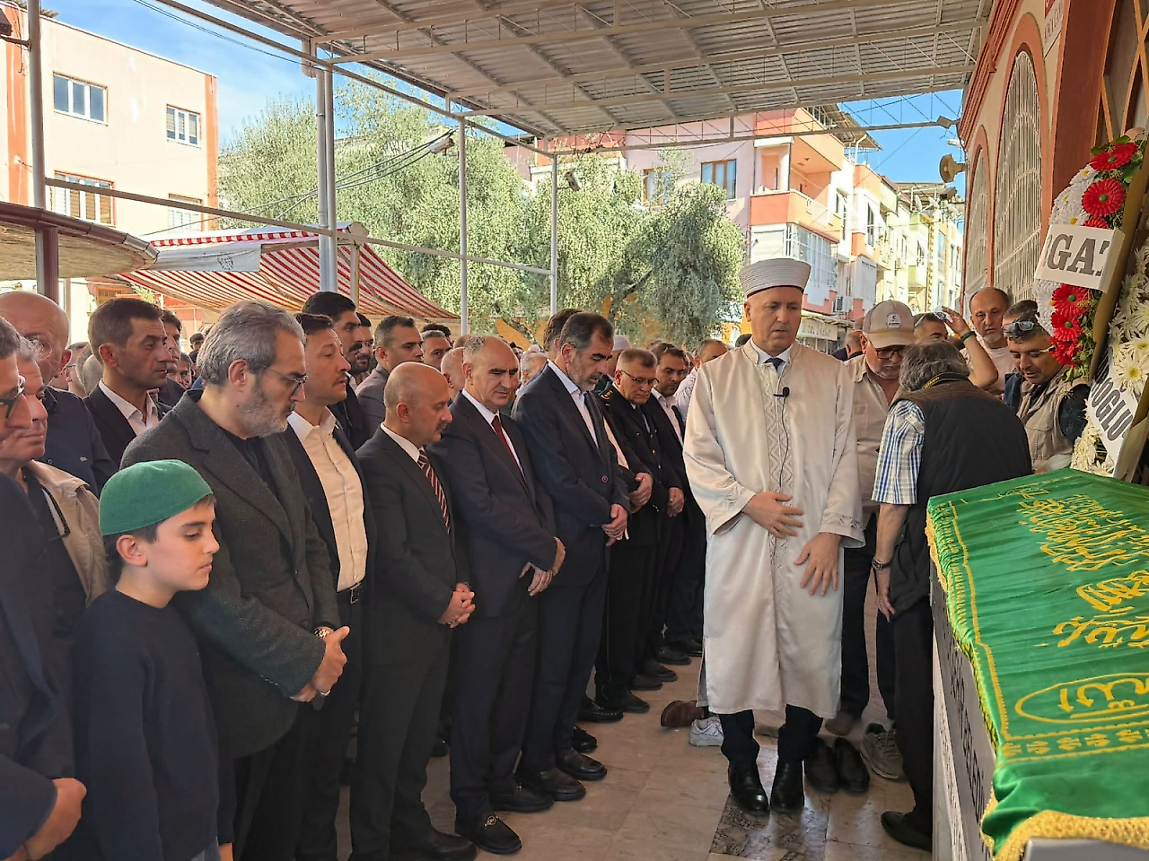 Hamza Dağ, Mahir Ünal'ı acı gününde yalnız bırakmadı