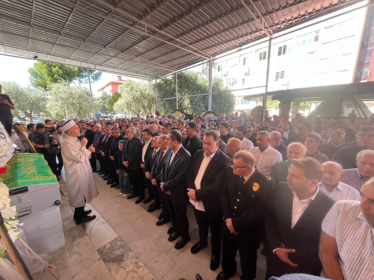 Hamza Dağ, Mahir Ünal'ı acı gününde yalnız bırakmadı