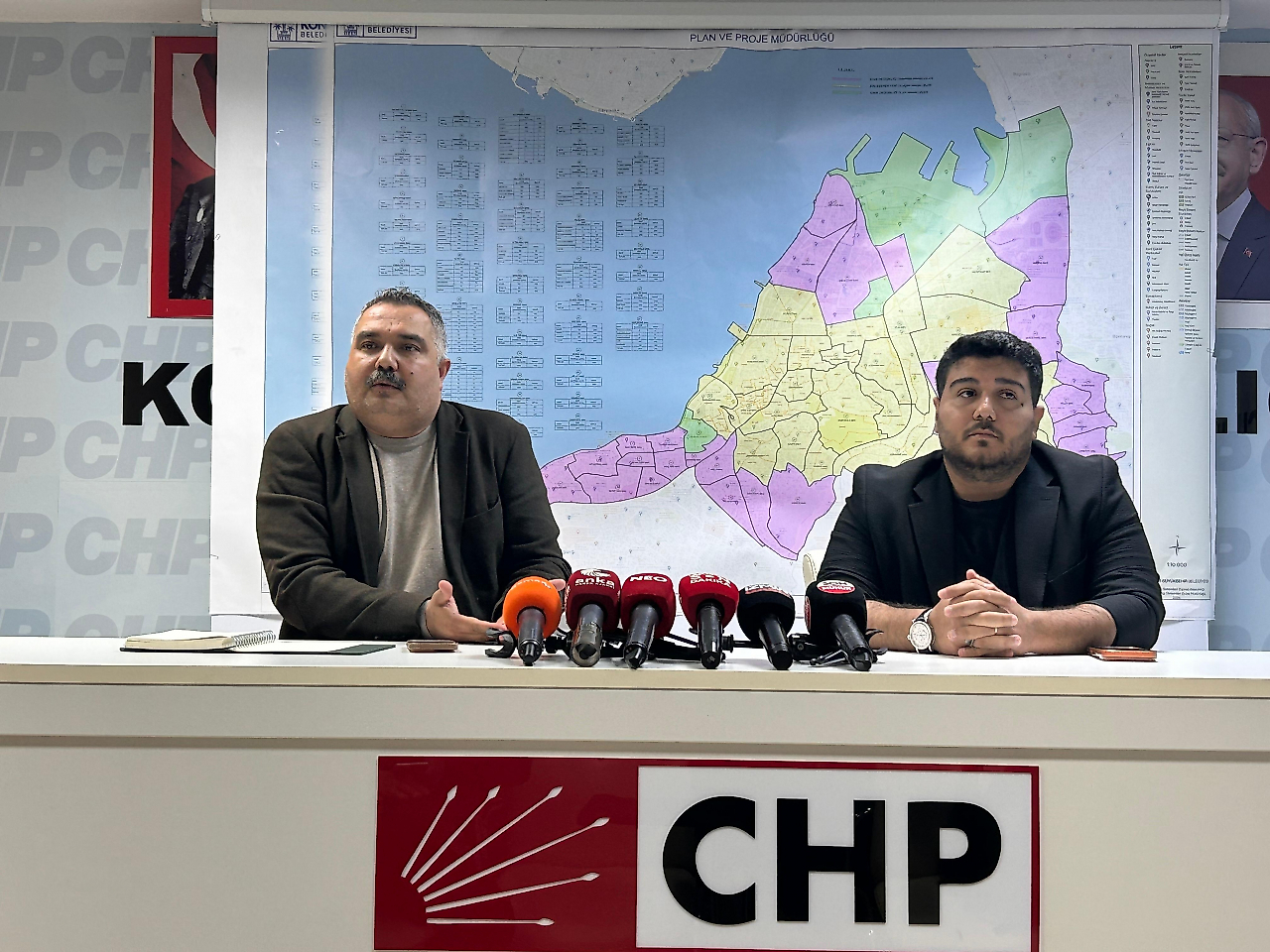 Konak'ta mahalle birleşmesi krizi: Muhtarlardan 'bize danışılmadı' tepkisi!