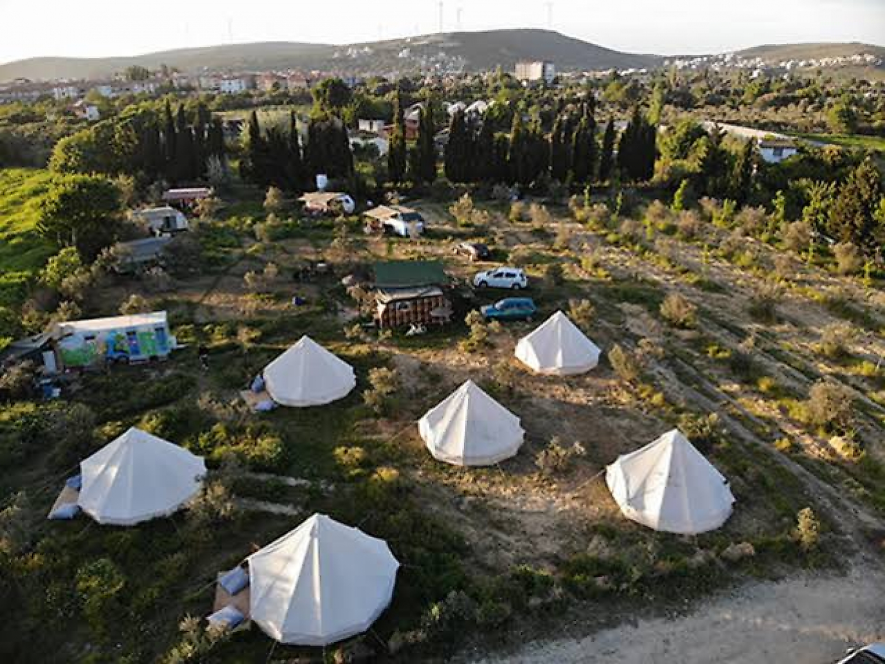İzmir Seferihisar Kamp Yerleri: Denize Sıfır Kamp Alanları ve Doğayla İç İçe Rotalar