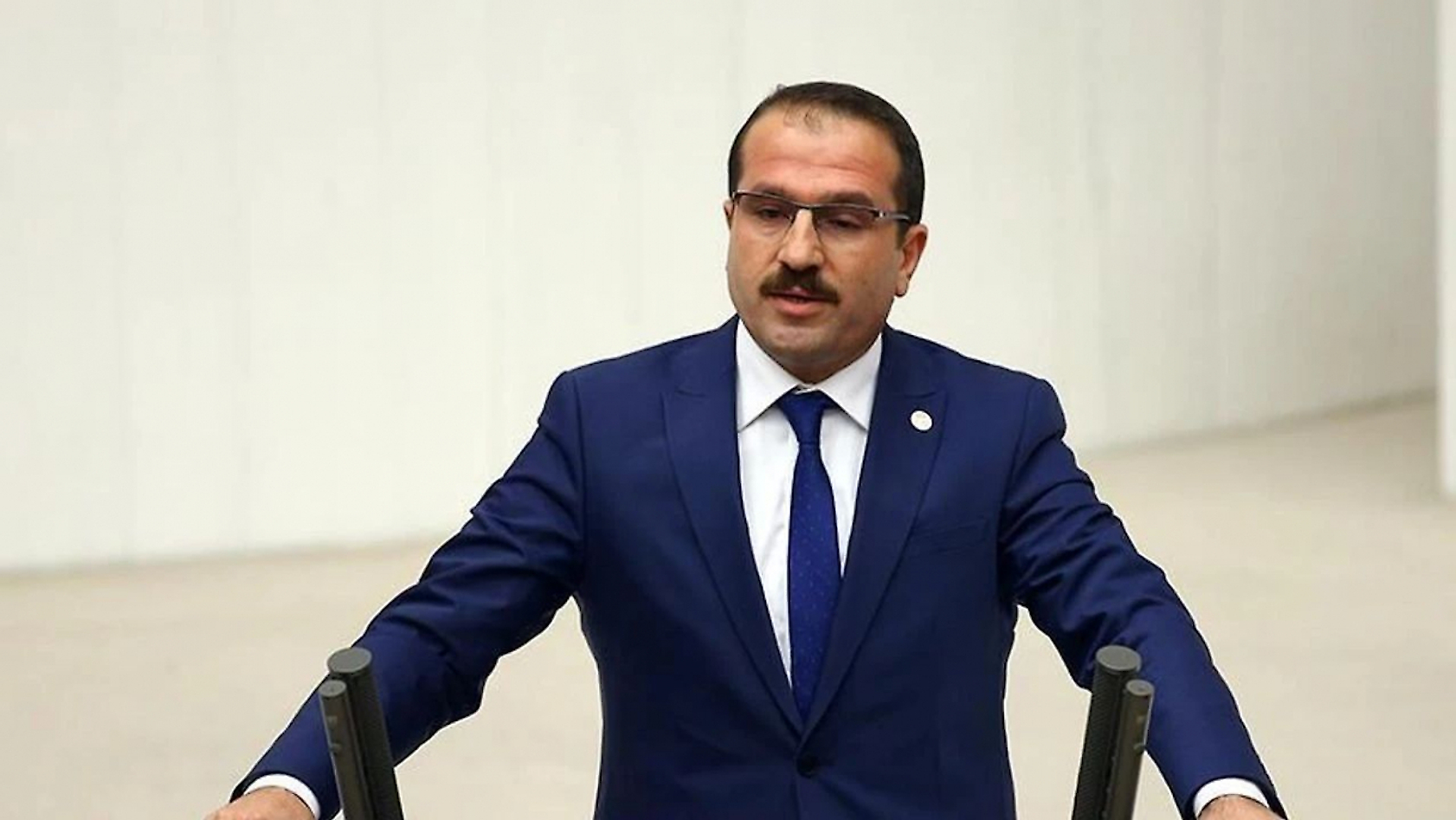 AK Parti İzmir'den Yıldız'a peş peşe destek mesajı!
