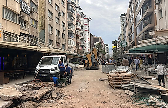 Alsancak'ta kazılar esnafı vurdu: Kazanç yok, gider çok!