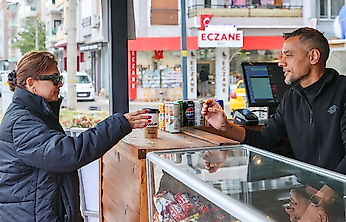 Buca'nın cep dostu kafeleri vatandaşa nefes aldırıyor